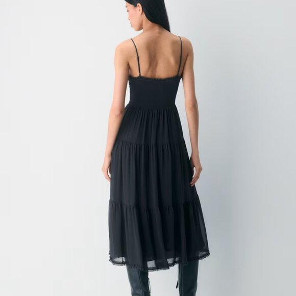 ARITZIA DRESS - Picture 1 of 5